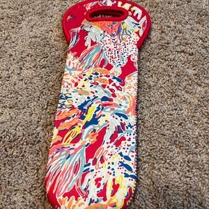 Lilly Pulitzer wine tote in Sunken Treasure